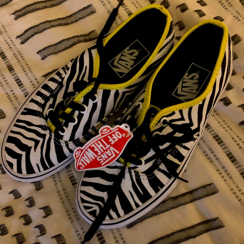 Vans zebra print skate shoes